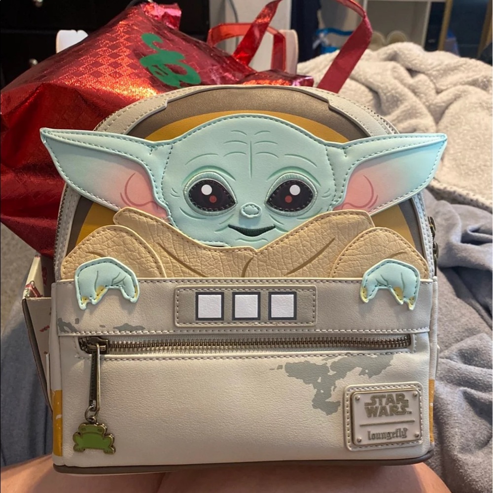 Loungefly Baby yoda Grogu back pack!